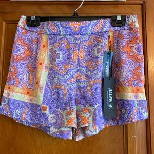 Women’s shorts size medium